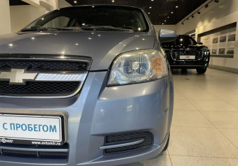 Подержанный автомобиль Chevrolet Aveo Sedan 2006 года (9 фото)