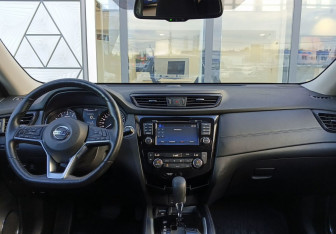 Подержанный автомобиль Nissan X-Trail 2019 года (12 фото)