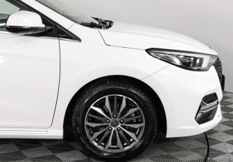 Подержанный автомобиль Omoda S5 2023 года (13 фото)