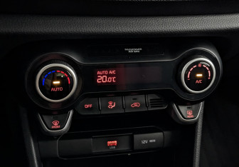 Подержанный автомобиль Kia Picanto 2022 года (21 фото)