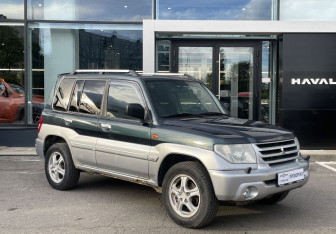 Подержанный автомобиль Mitsubishi Pajero Pinin 2004 года (3 фото)