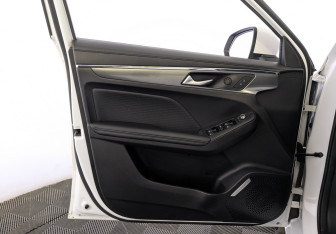 Подержанный автомобиль Haval Jolion 2023 года (19 фото)