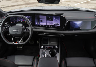 Подержанный автомобиль Audi A5 Liftback 2025 года (12 фото)