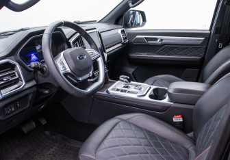 Подержанный автомобиль JAC T9 2024 года (7 фото)