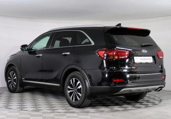 Подержанный автомобиль Kia Sorento 2018 года (7 фото)