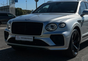 Подержанный автомобиль Bentley Bentayga 2023 года (28 фото)