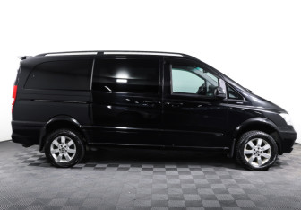 Подержанный автомобиль Mercedes-Benz Viano 2013 года (4 фото)