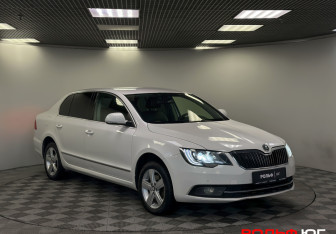 Подержанный автомобиль Skoda Superb Liftback 2014 года (23 фото)