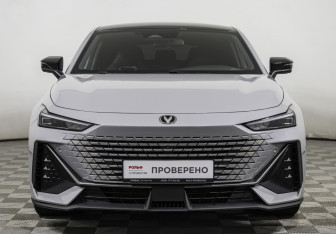 Подержанный автомобиль Changan UNI-V 2024 года (2 фото)