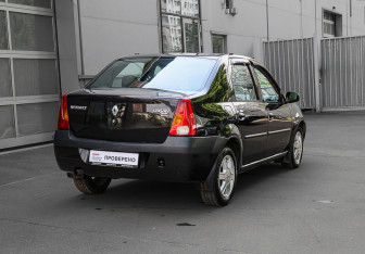 Подержанный автомобиль Renault Logan Sedan 2009 года (4 фото)