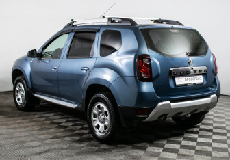 Подержанный автомобиль Renault Duster 2015 года (7 фото)