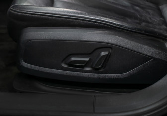 Подержанный автомобиль Audi A4 Sedan 2018 года (18 фото)