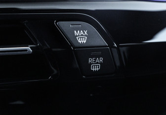 Подержанный автомобиль BMW X1 2022 года (26 фото)