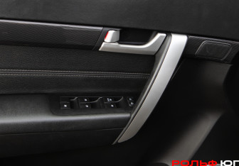Подержанный автомобиль Chevrolet Captiva 2014 года (19 фото)