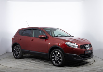 Подержанный автомобиль Nissan Qashqai 2010 года (3 фото)