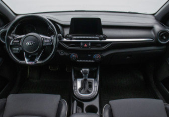 Подержанный автомобиль Kia Cerato Sedan 2020 года (13 фото)
