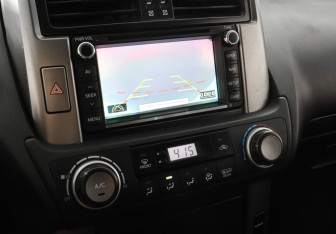 Подержанный автомобиль Toyota Land Cruiser Prado 2013 года (13 фото)