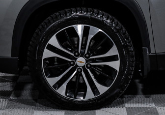 Подержанный автомобиль Chevrolet Captiva 2022 года (15 фото)