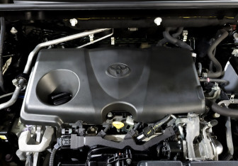 Подержанный автомобиль Toyota RAV4 2019 года (9 фото)