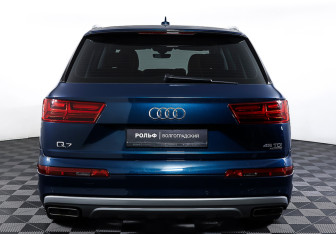 Подержанный автомобиль Audi Q7 2018 года (6 фото)