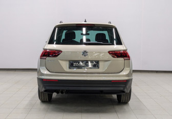 Подержанный автомобиль Volkswagen Tiguan 2019 года (27 фото)