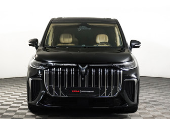 Подержанный автомобиль Voyah Dream 2023 года (2 фото)