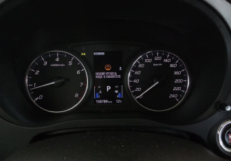 Подержанный автомобиль Mitsubishi Outlander 2017 года (13 фото)