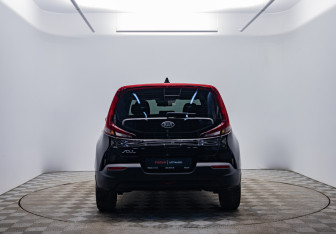 Подержанный автомобиль Kia Soul 2021 года (6 фото)