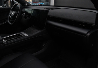 Подержанный автомобиль Omoda C7 2025 года (9 фото)