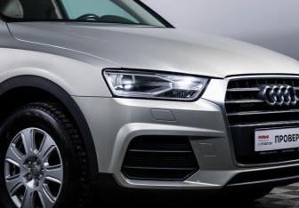 Подержанный автомобиль Audi Q3 2015 года (16 фото)