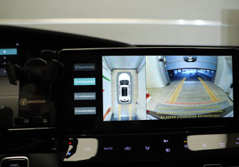 Подержанный автомобиль Changan UNI-K 2023 года (12 фото)