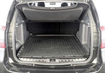 Подержанный автомобиль Nissan Terrano 2019 года (10 фото)