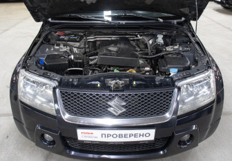 Подержанный автомобиль Suzuki Grand Vitara 2006 года (9 фото)
