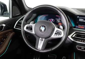 Подержанный автомобиль BMW X5 2022 года (12 фото)