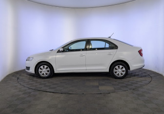 Подержанный автомобиль Skoda Rapid Liftback 2019 года (8 фото)