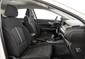 Подержанный автомобиль Kia Cerato Sedan 2019 года (24 фото)