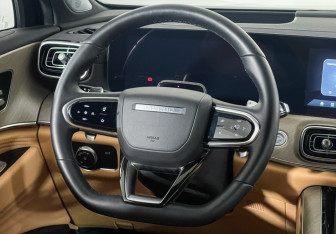 Подержанный автомобиль Jaecoo J8 2024 года (14 фото)