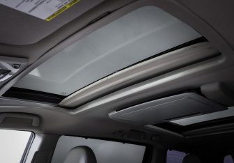 Подержанный автомобиль Toyota Sienna 2013 года (11 фото)