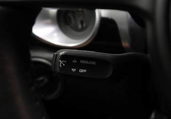 Подержанный автомобиль Porsche Cayenne 2012 года (14 фото)