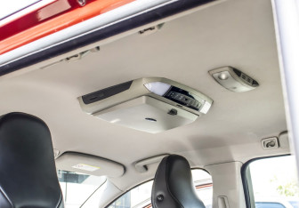 Подержанный автомобиль Volvo XC70 2010 года (17 фото)