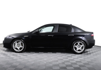 Подержанный автомобиль Alfa Romeo 159 Sedan 2007 года (8 фото)