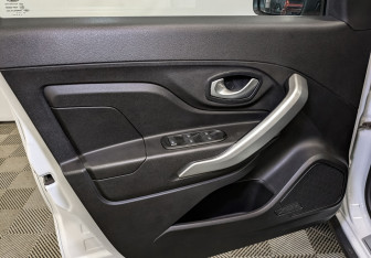 Подержанный автомобиль LADA (ВАЗ) XRAY 2019 года (19 фото)