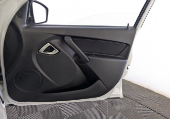 Подержанный автомобиль LADA (ВАЗ) Granta Sedan 2022 года (22 фото)