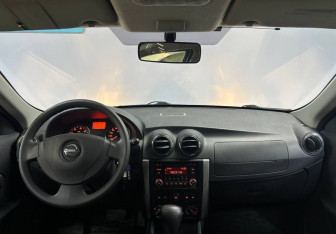 Подержанный автомобиль Nissan Almera Sedan 2015 года (12 фото)