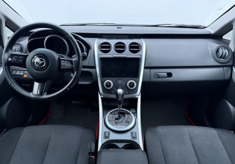 Подержанный автомобиль Mazda CX-7 2007 года (12 фото)
