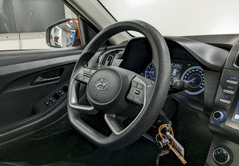Подержанный автомобиль Hyundai Creta 2022 года (21 фото)