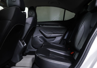 Подержанный автомобиль Skoda Octavia Liftback 2022 года (12 фото)