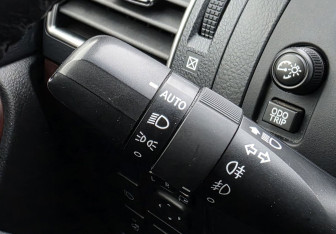 Подержанный автомобиль Toyota Land Cruiser Prado 2017 года (18 фото)