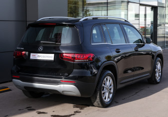 Подержанный автомобиль Mercedes-Benz GLB 2020 года (5 фото)