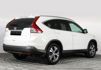 Подержанный автомобиль Honda CR-V 2014 года (3 фото)